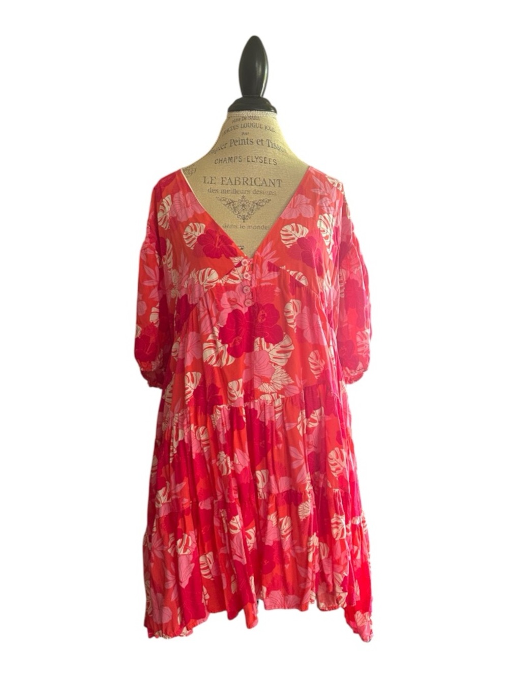 Effortless Red Floral V-Neck Mini Dress